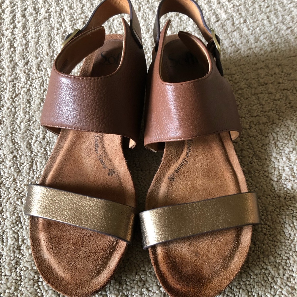 EUC Women’s Brown and Gold Comfort Strap Sandals - size 8